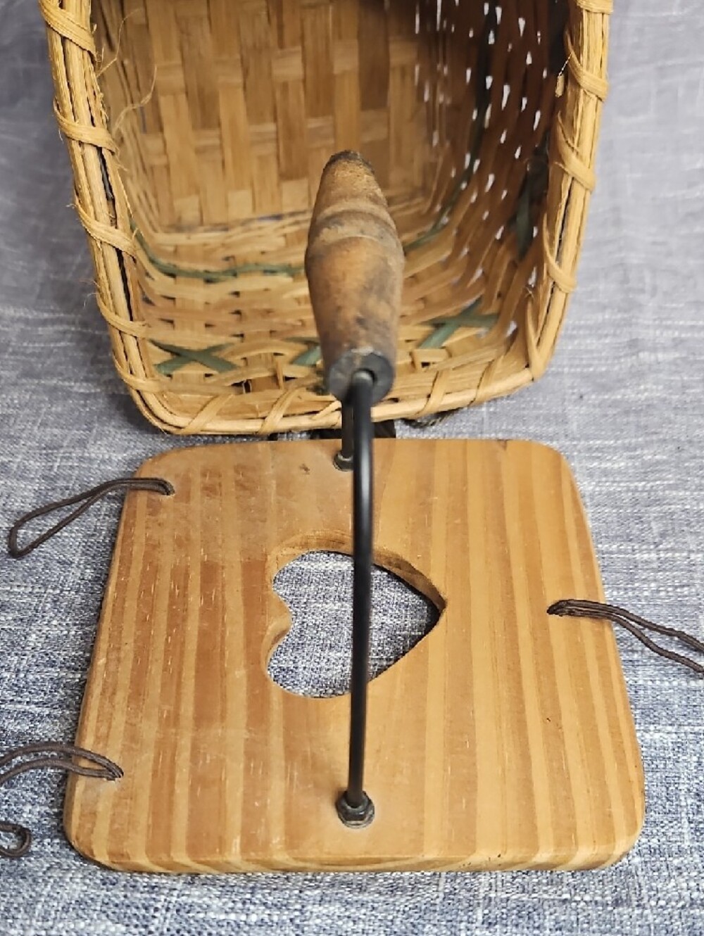 Woven Natural Rattan Tissue Box Holder with Handle - Picture 8 of 10